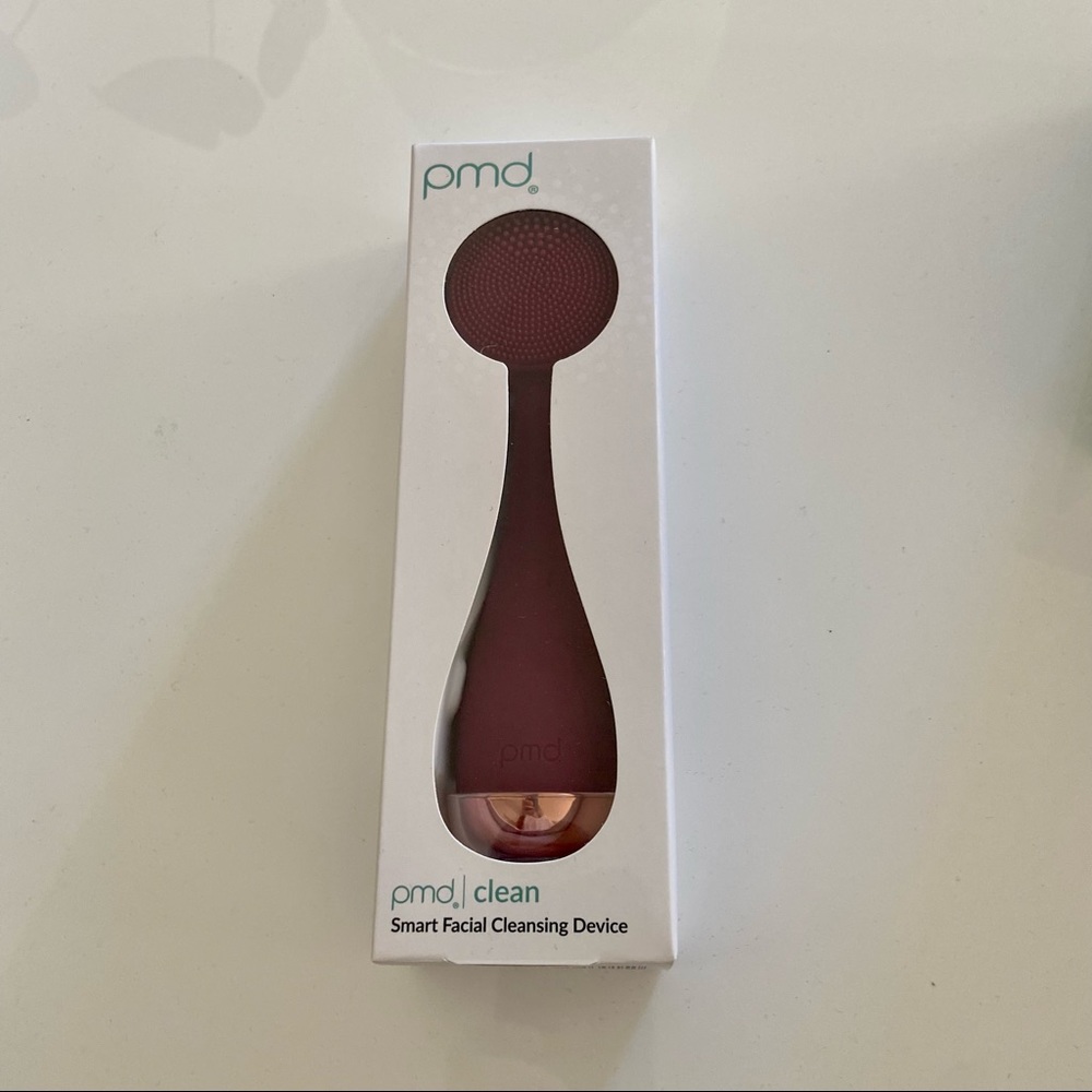 PMD Clean. Smart facial cleaning device. In box.
